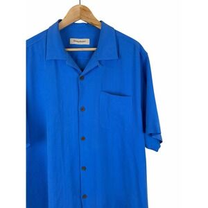 Tommy Bahamas Camp Shirt Men's L Loop Collar 100% Silk Blue Coconut Buttons Luxe